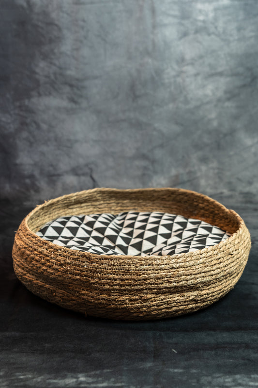 Wicker cat bed